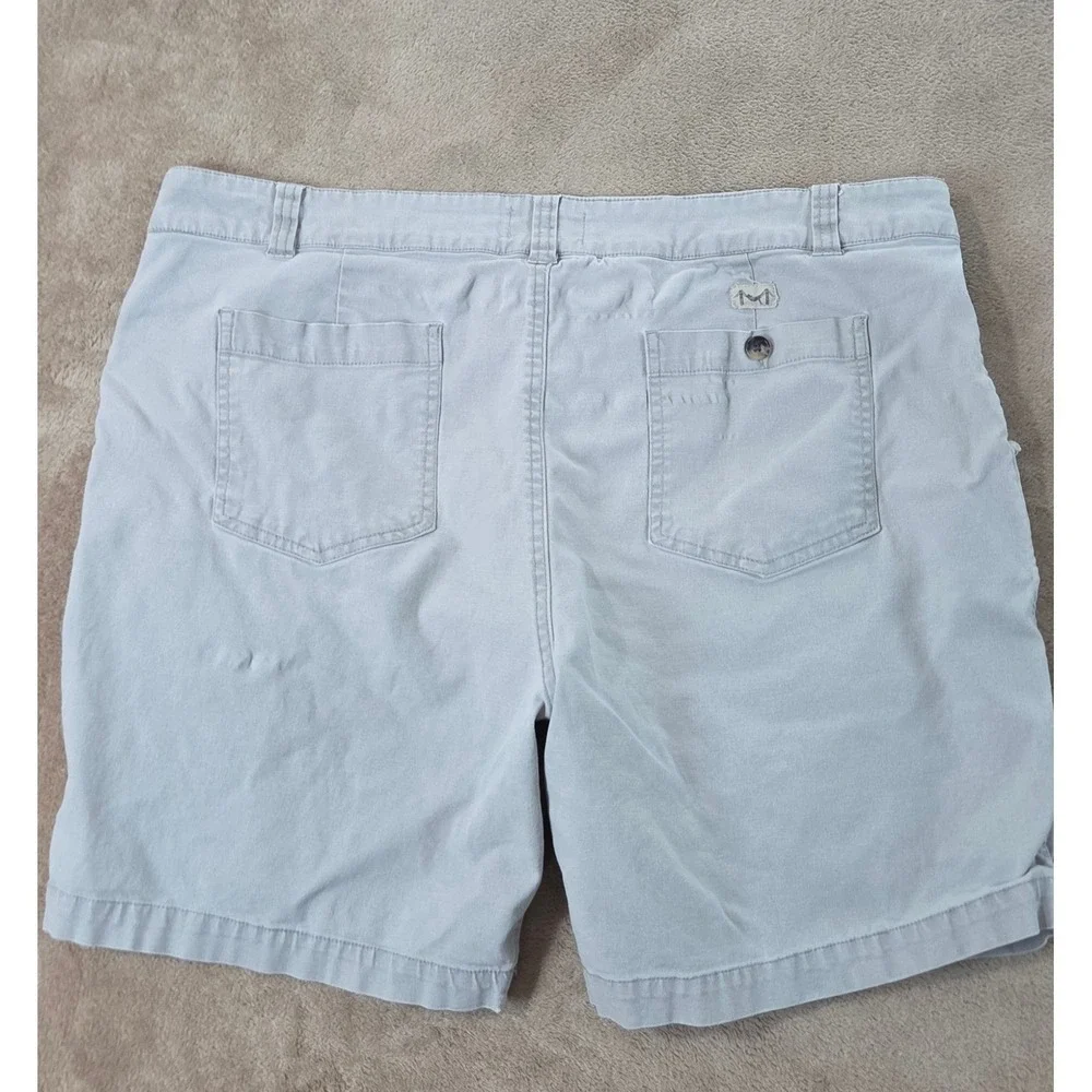 Marine Layer shorts Mens size 38 light blue Chino button pocket performance